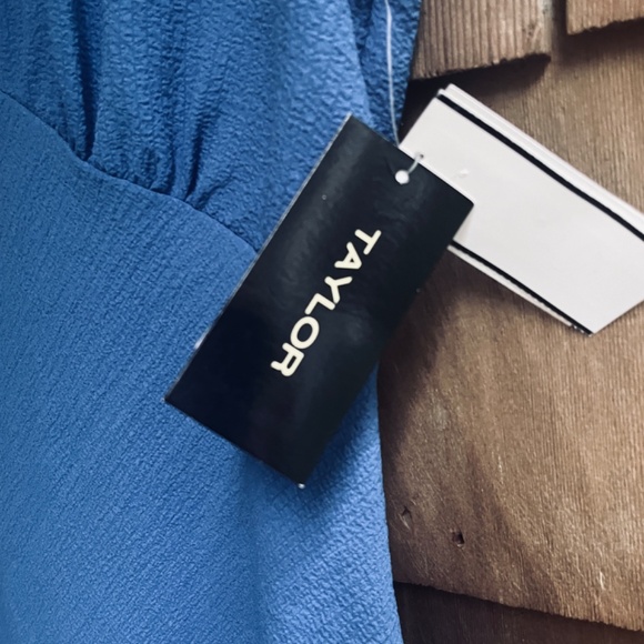 Taylor Women's Sleeveless V-Neck Shirred Sheath Dress Size 14 - Picture 7 of 16